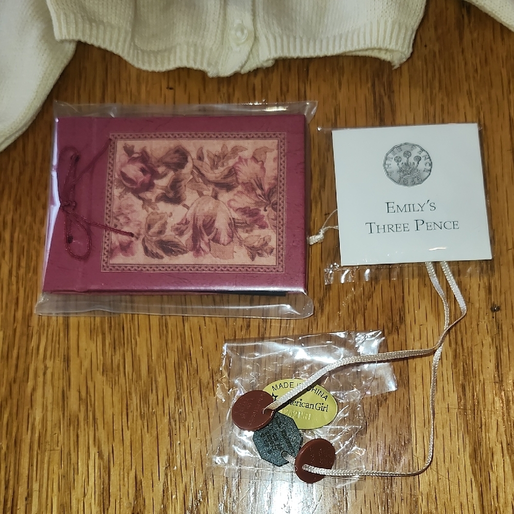 American Girl 18" Doll Emily's Accessories Sweater scrapbook 3 pence necklace dt - Picture 2 of 7